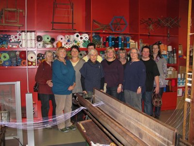 Mitglieder des Kreativkreises zu Besuch im Webstuhlmuseum